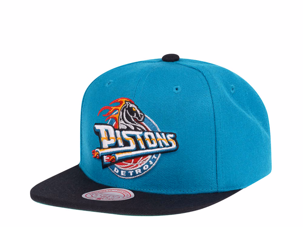 Mitchell & Ness Detroit Pistons Team Two Tone Hardwood Classics Snapback Hat front