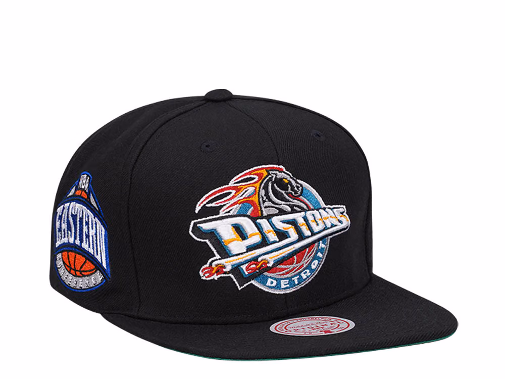 Mitchell & Ness Detroit Pistons Conference Patch Black Snapback Hat front