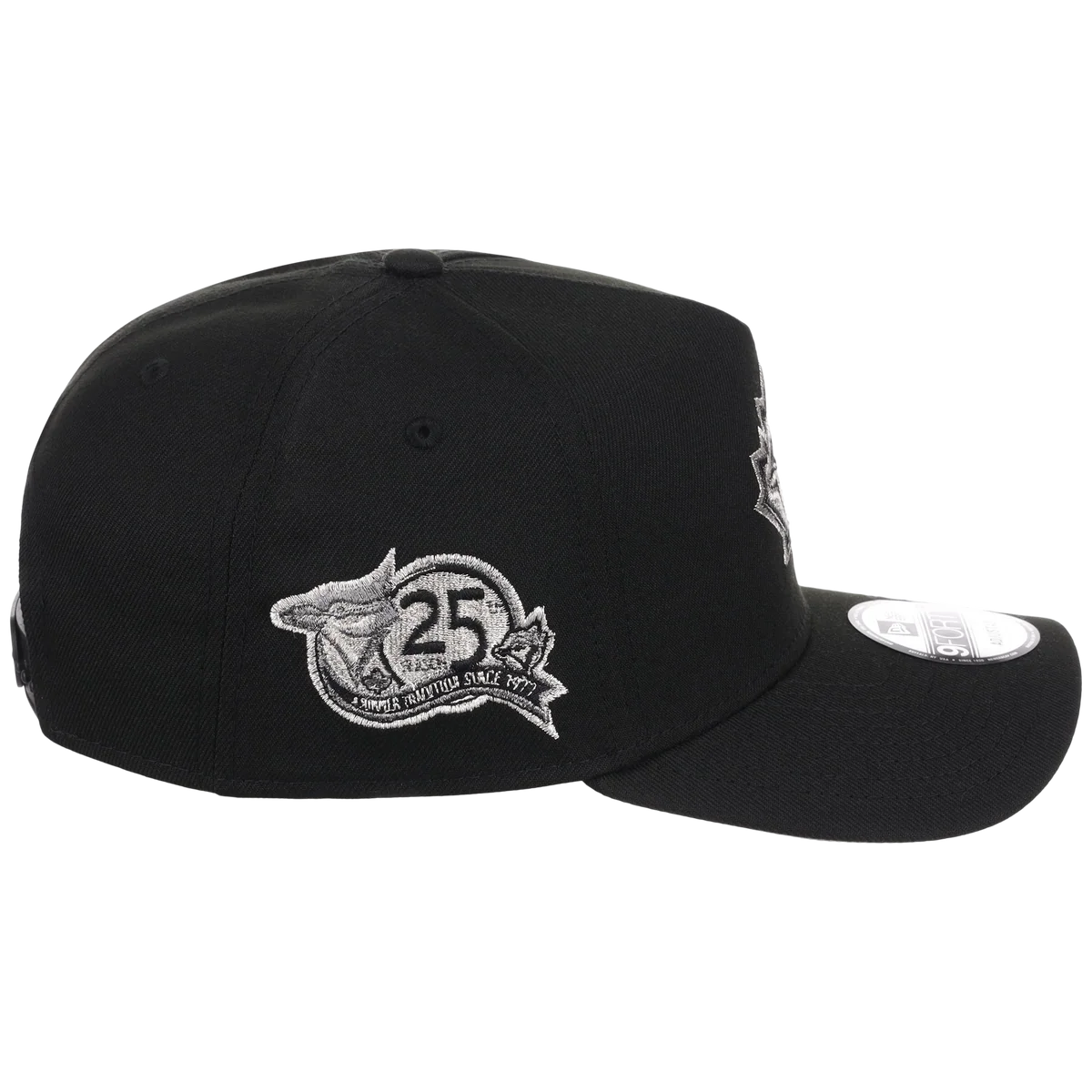 Toronto Blue Jays Toronto Crown the City - Liquid Titanium New Era 9FORTY (Black/Black) detail view