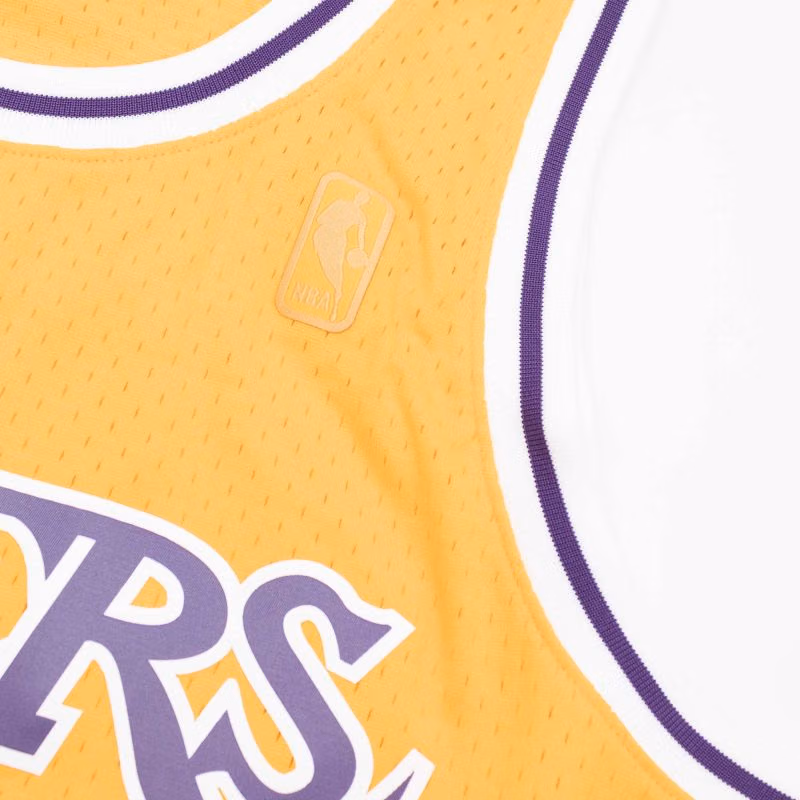 Nick Van Exel #9 Los Angeles Lakers 1996-97 Mitchell & Ness Swingman NBA Jersey Yellow view 5