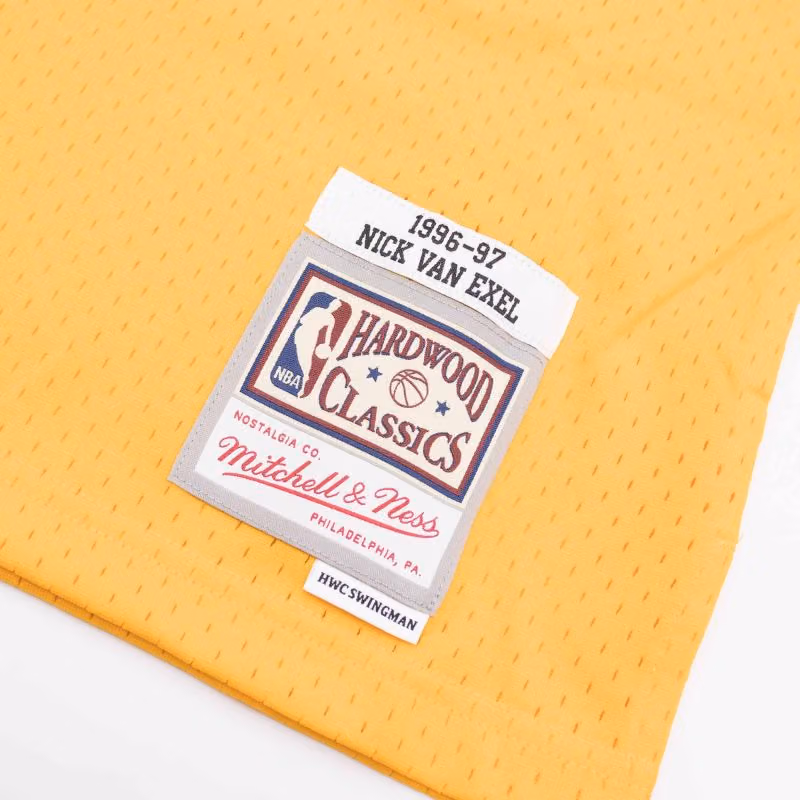 Nick Van Exel #9 Los Angeles Lakers 1996-97 Mitchell & Ness Swingman NBA Jersey Yellow view 3