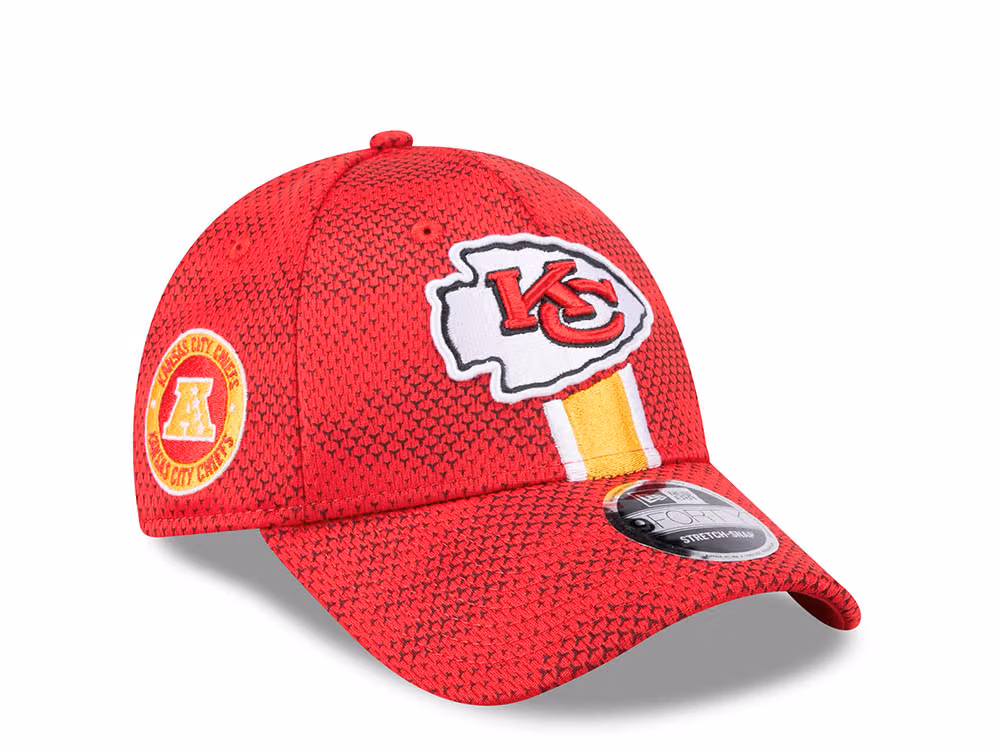 New Era Kansas City Chiefs Sideline 2024 9Forty Stretch Snapback Hat front