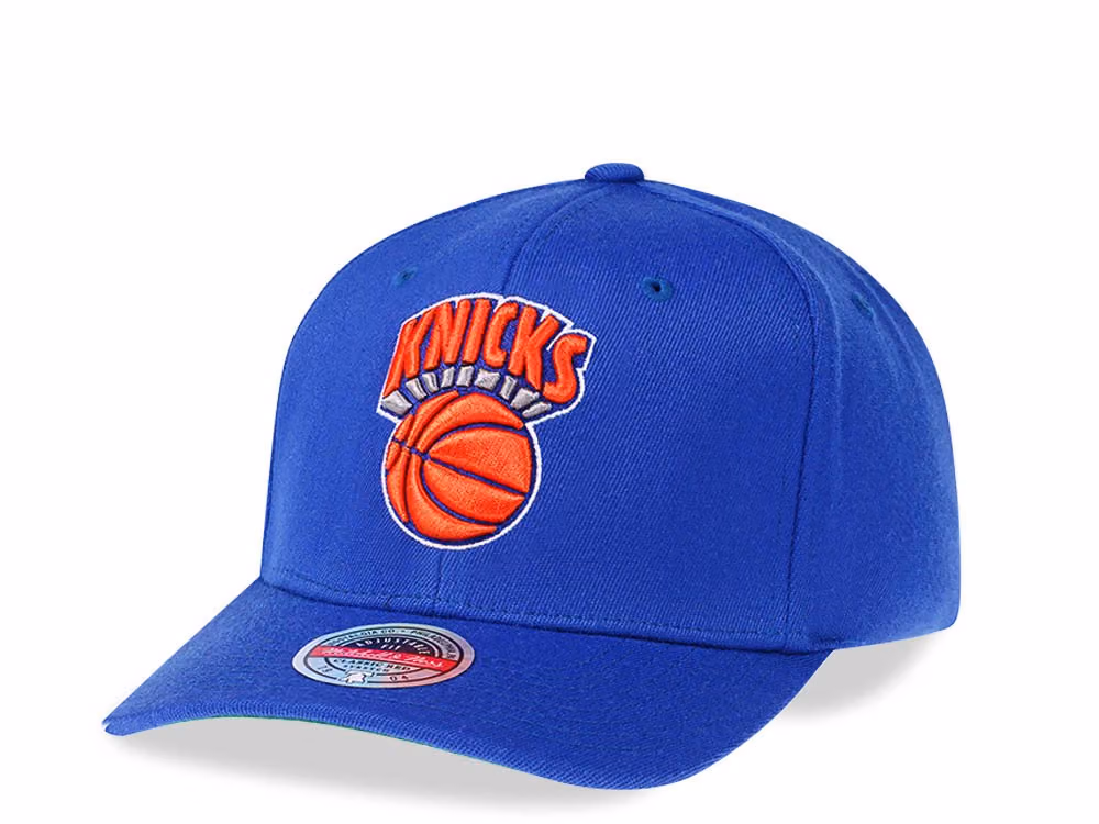Mitchell & Ness New York Knicks Team Ground Red Line Solid Flex Snapback Hat front