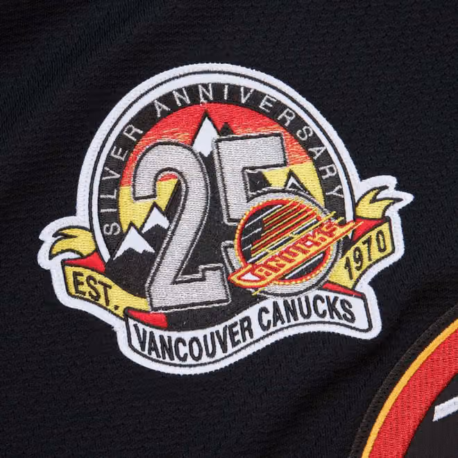 Trevor Linden #16 Vancouver Canucks 1994-95 Premium Power Play NHL Jersey Black view 4