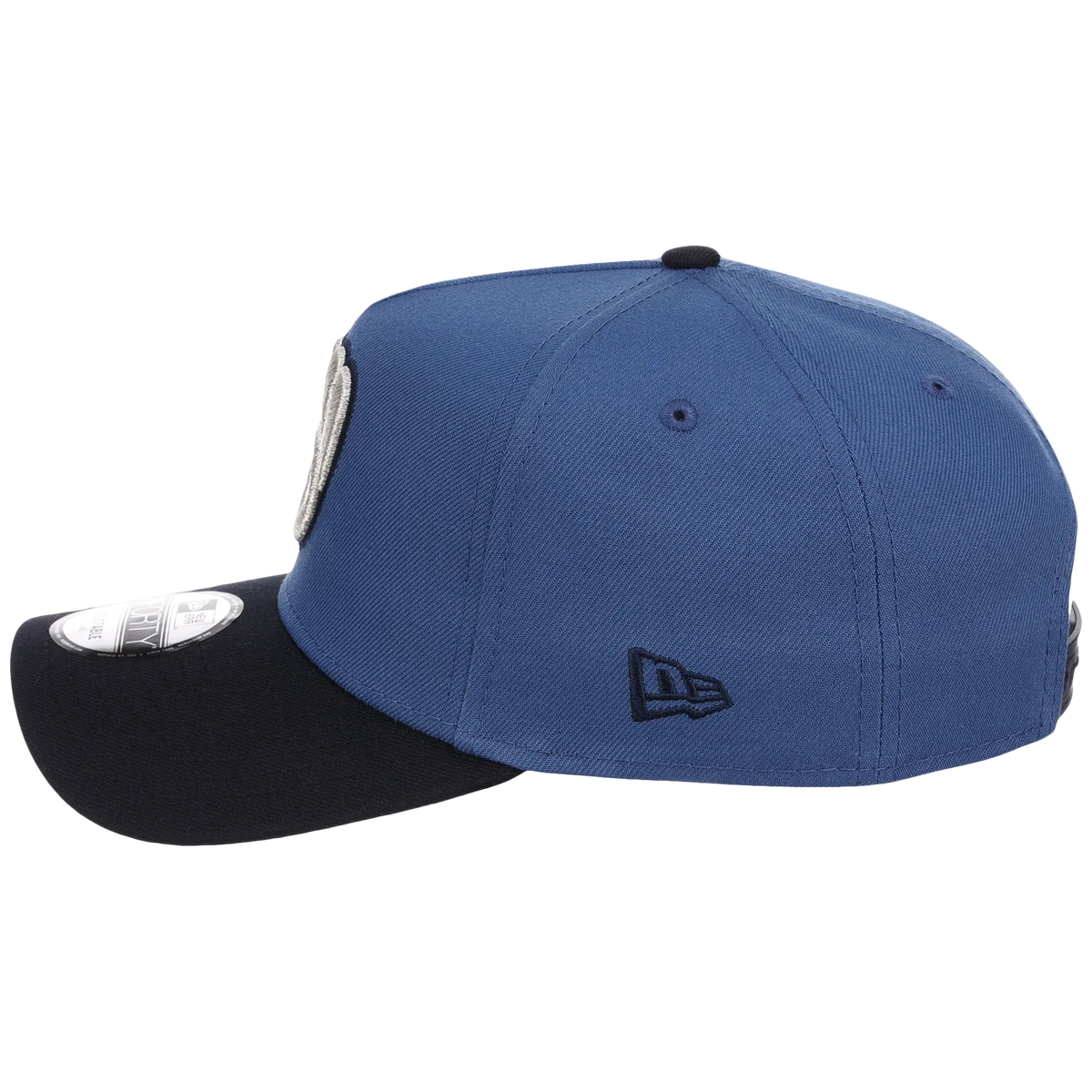 Milwaukee Brewers MLB Indigo Navy New Era 9FORTY detail view