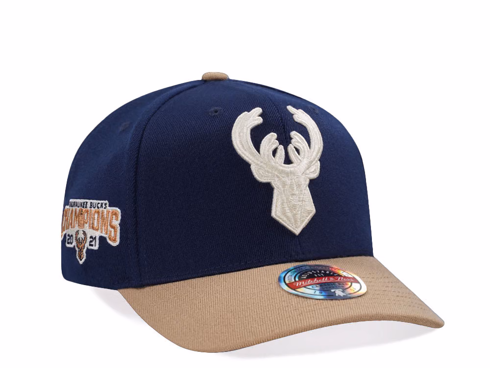 Mitchell & Ness Milwaukee Bucks Sand Storm Classic Red Stretch Snapback Hat front