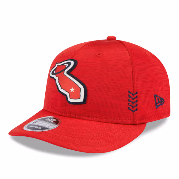 Los Angeles Angels 2024 MLB Clubhouse New Era Low Profile 9FIFTY Snapback Cap Red product photo