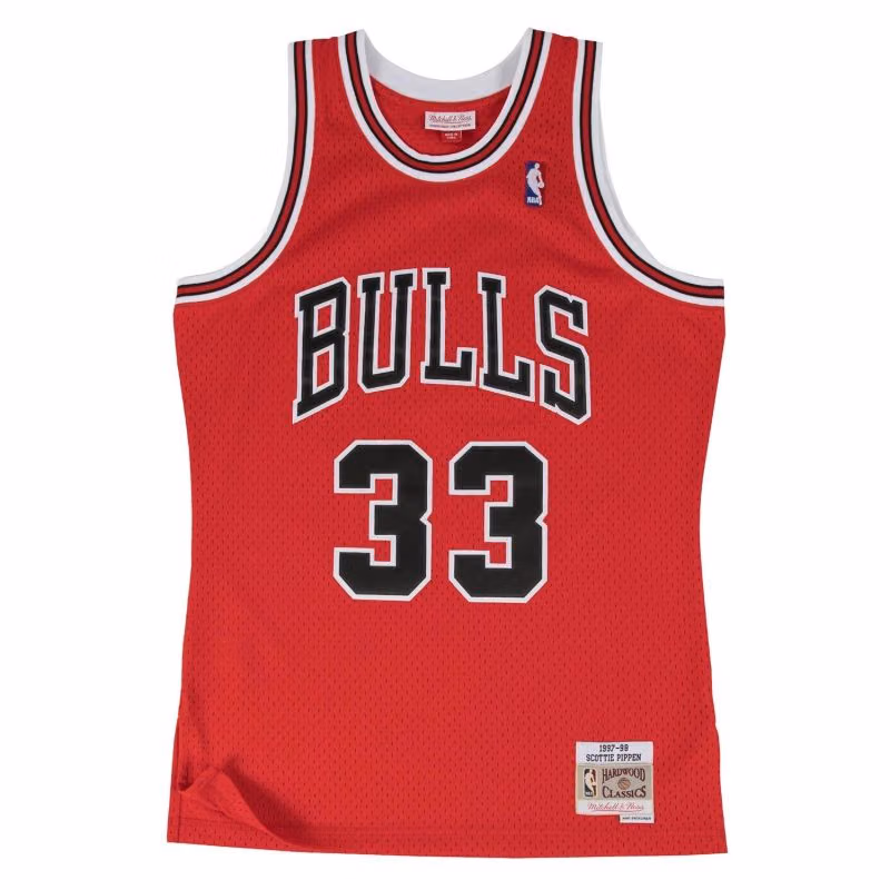 Scottie Pippen #33 Chicago Bulls 1997-98 Swingman NBA Jersey Red view 1