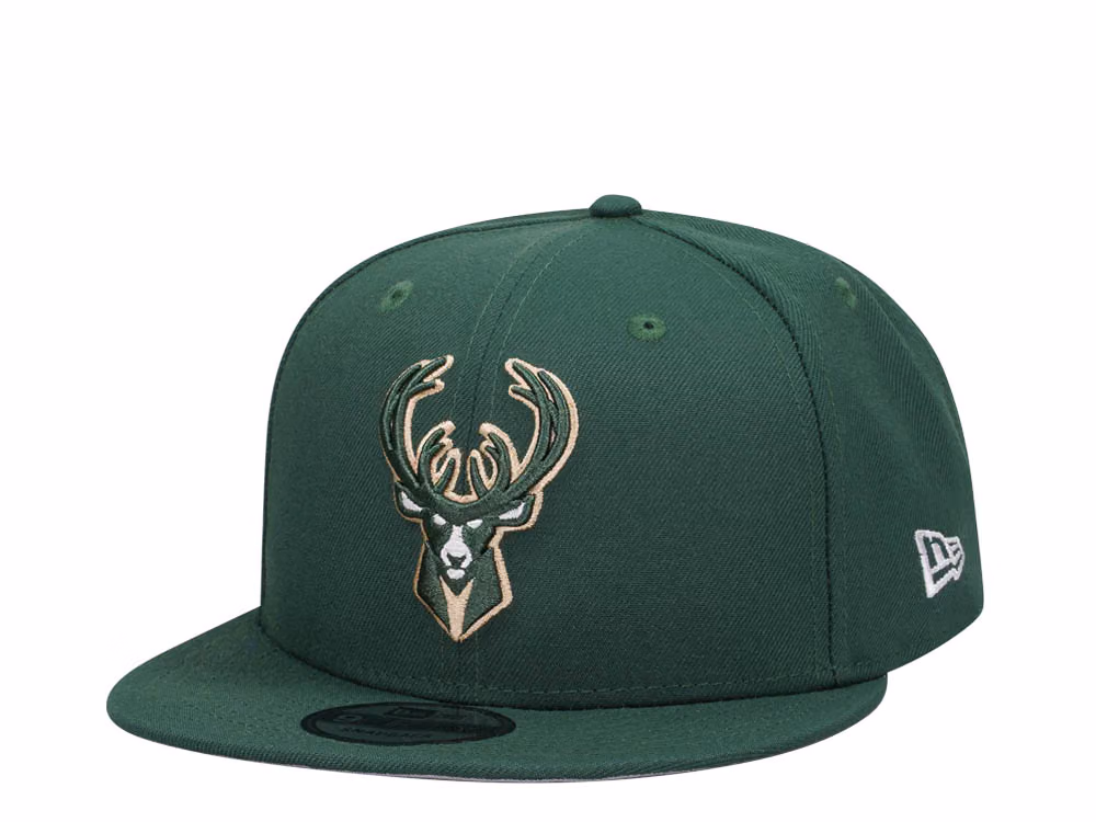 New Era Milwaukee Bucks Green Classic Edition 9Fifty Snapback Hat front