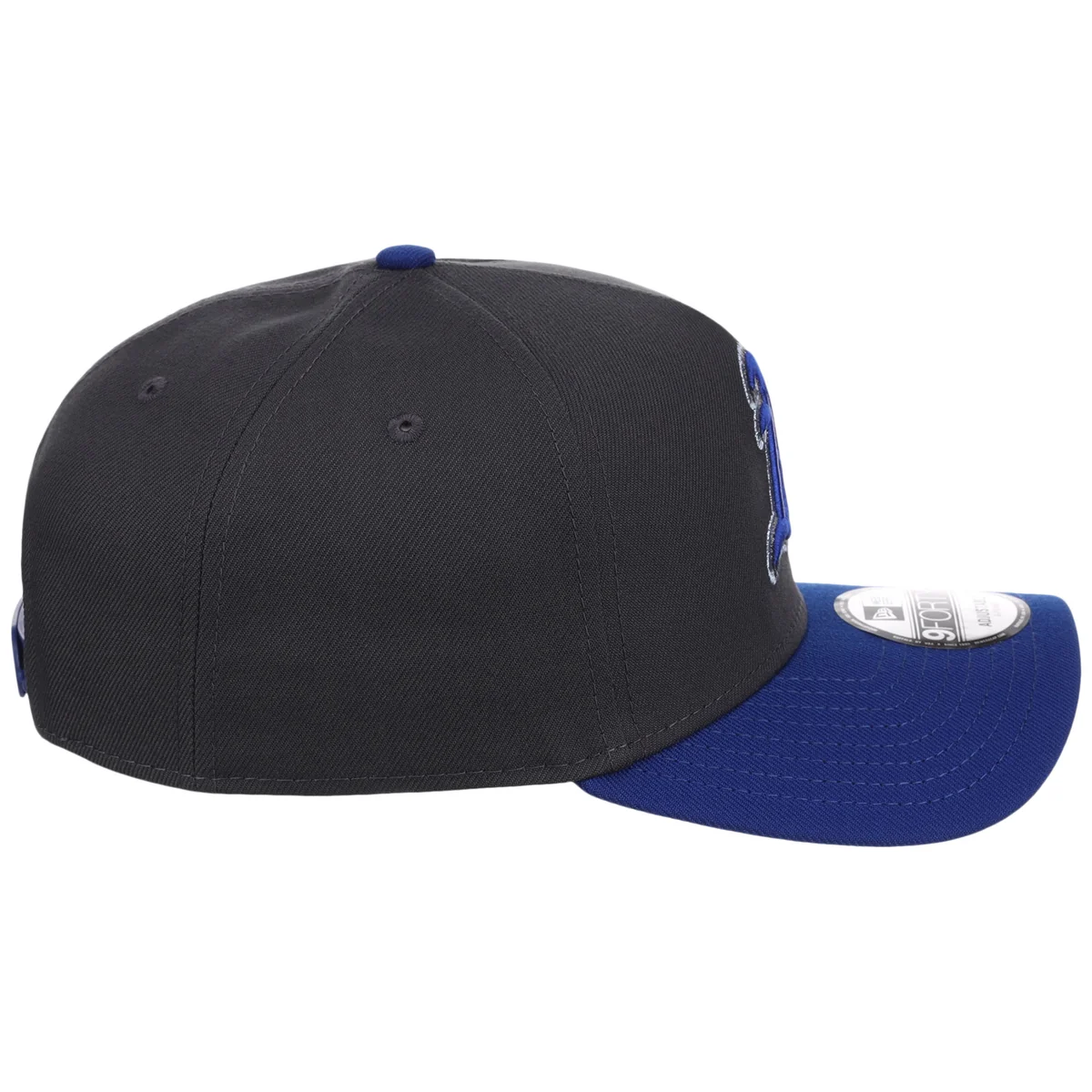 Oakland Athletics MLB Graphite x Royal FASHION CORE New Era 9FORTY A-Frame detail view