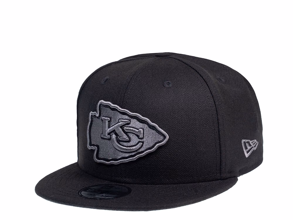 New Era Kansas City Chiefs Dark Gray 9Fifty Snapback Hat front