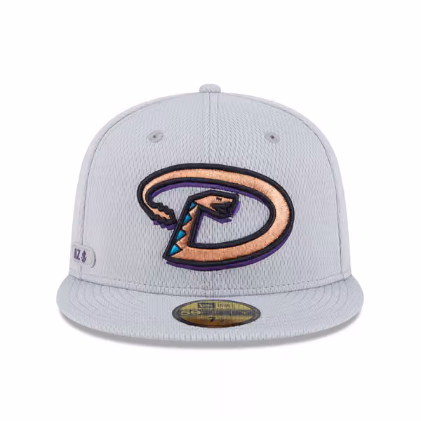 Arizona Diamondbacks 2025 MLB Authentic Clubhouse 59FIFTY Fitted Cap Gray view 3