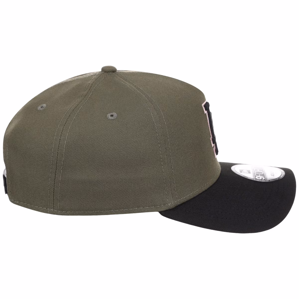 Los Angeles Dodgers MLB Olive x Black & Pink FASHION CORE New Era 9FORTY A-Frame detail view