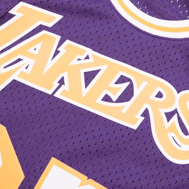 Magic Johnson #32 Los Angeles Lakers 1984-85 Mitchell & Ness Swingman NBA Jersey Purple view 5