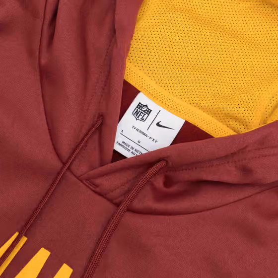 Washington Commanders 2022 NFL On-Field Sideline Nike Therma-FIT Hoodie Red view 4