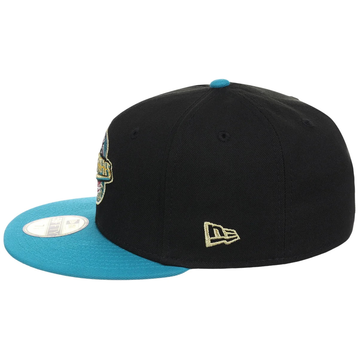 Detroit Pistons Hardwood Classics New Era 59FIFTY detail view