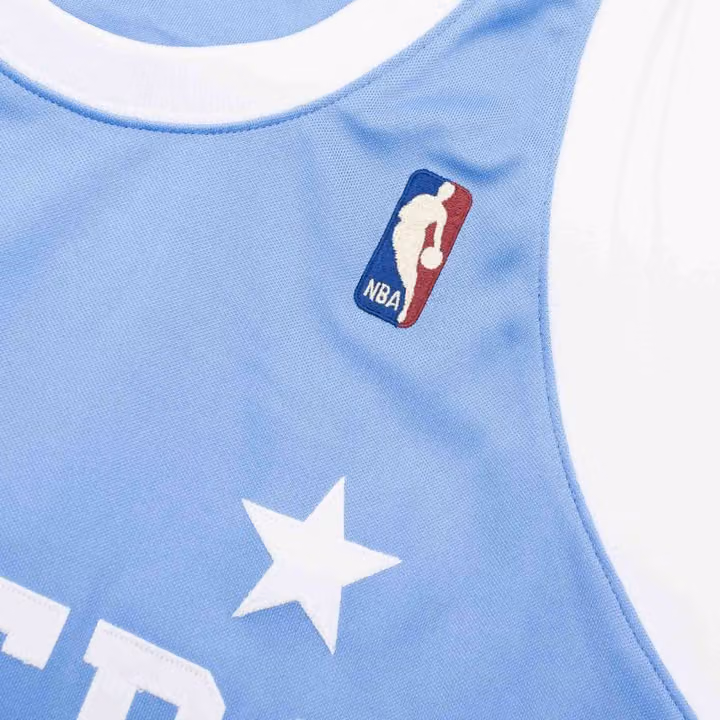 Kobe Bryant #8 Los Angeles Lakers 2004-05 Authentic NBA Jersey Alternate Blue view 4