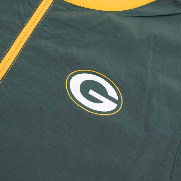Green Bay Packers Lightweight 2021 NFL Sideline Nike Player Jacket view 3