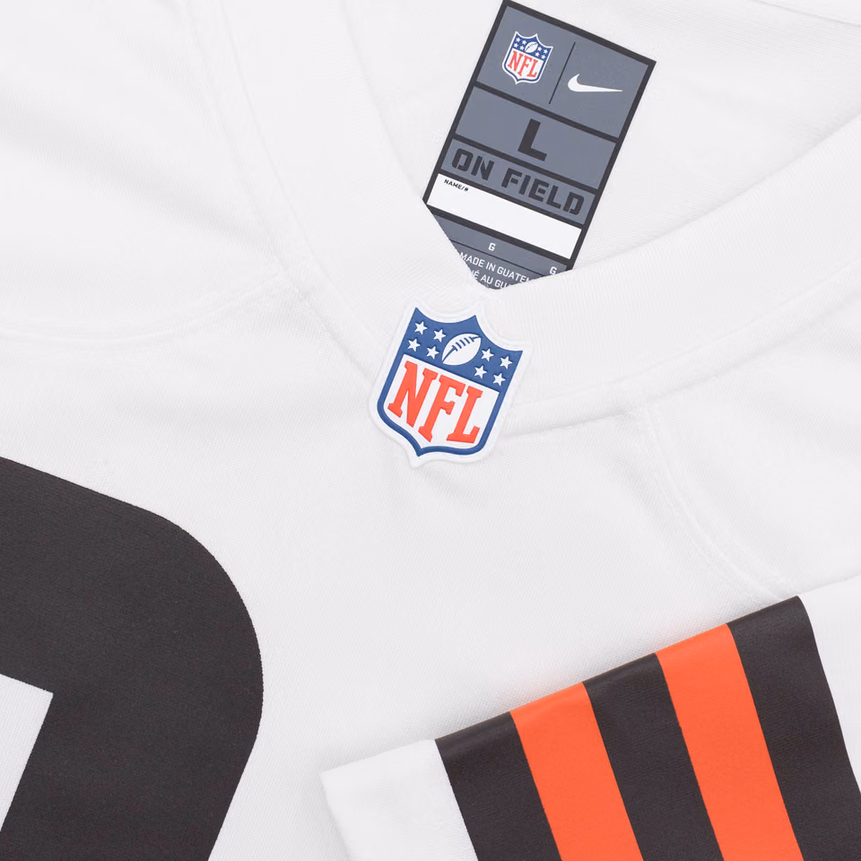 Nick Chubb #24 Cleveland Browns Nike Game NFL Football Jersey White view 5