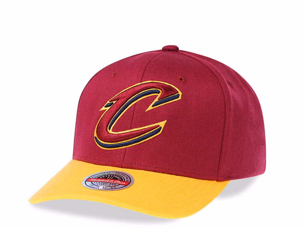 Mitchell & Ness Cleveland Cavaliers Two Tone Red Line Solid Flex Snapback Hat front