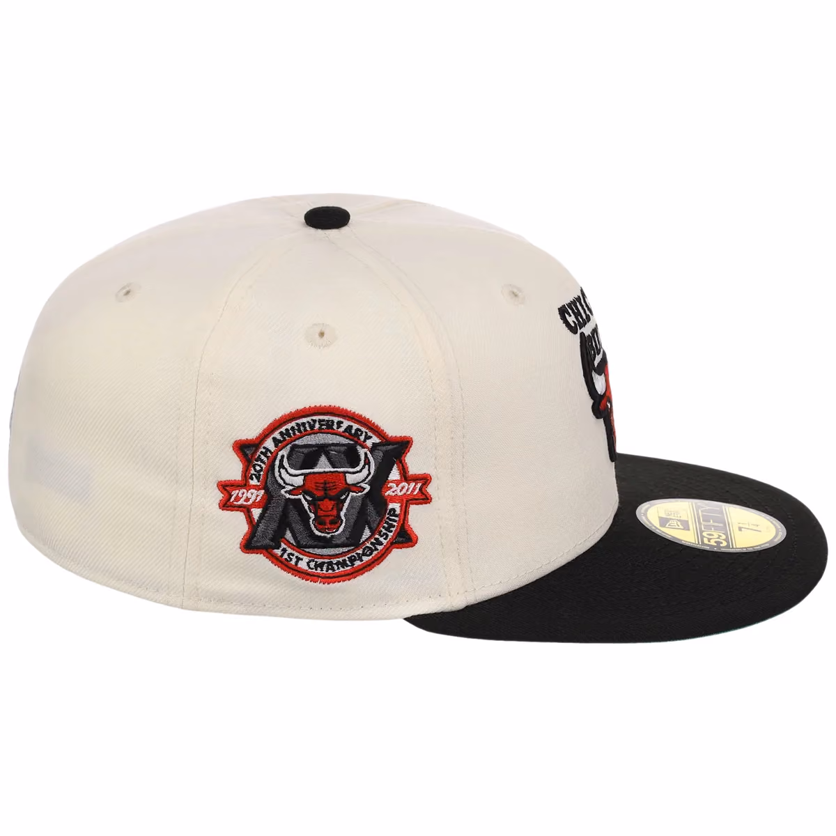 Chicago Bulls NBA Chrome OTC New Era 59FIFTY (Chrome/Black) detail view