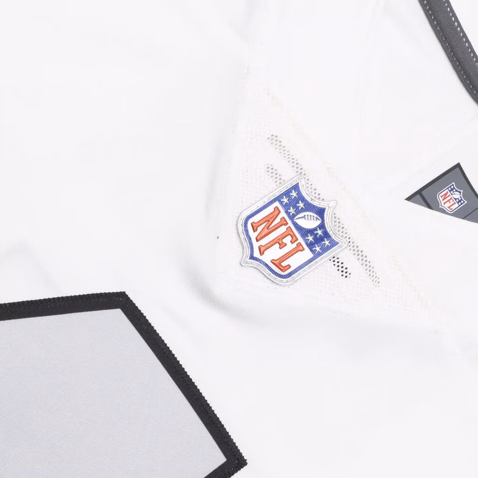 Derek Carr #4 Las Vegas Raiders Nike Vapor Limited NFL Jersey Alternate White view 5