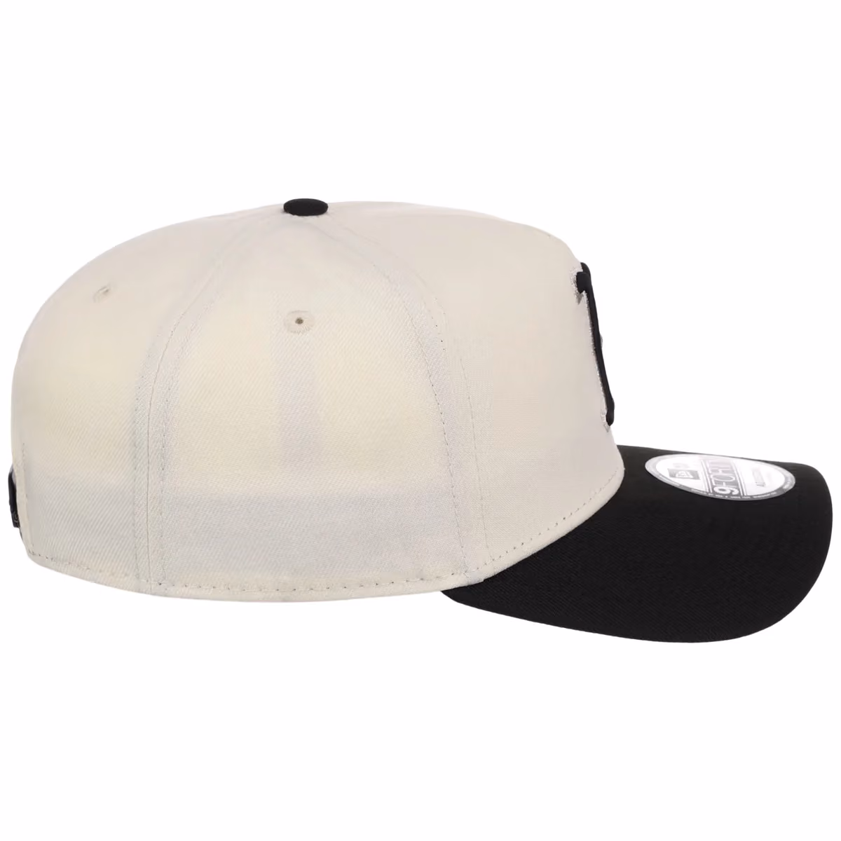 Boston Red Sox MLB Chrome x Black FASHION CORE New Era 9FORTY A-Frame detail view