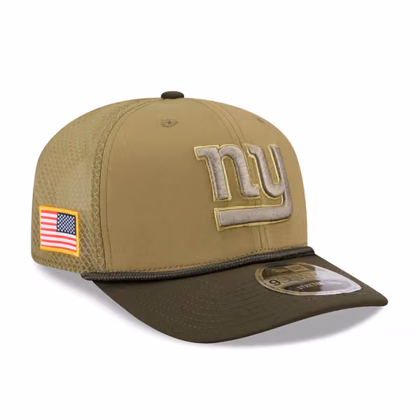 New York Giants Panthers 2025 NFL Salute to Service 9SEVENTY Trucker Snapback Cap Olive product photo
