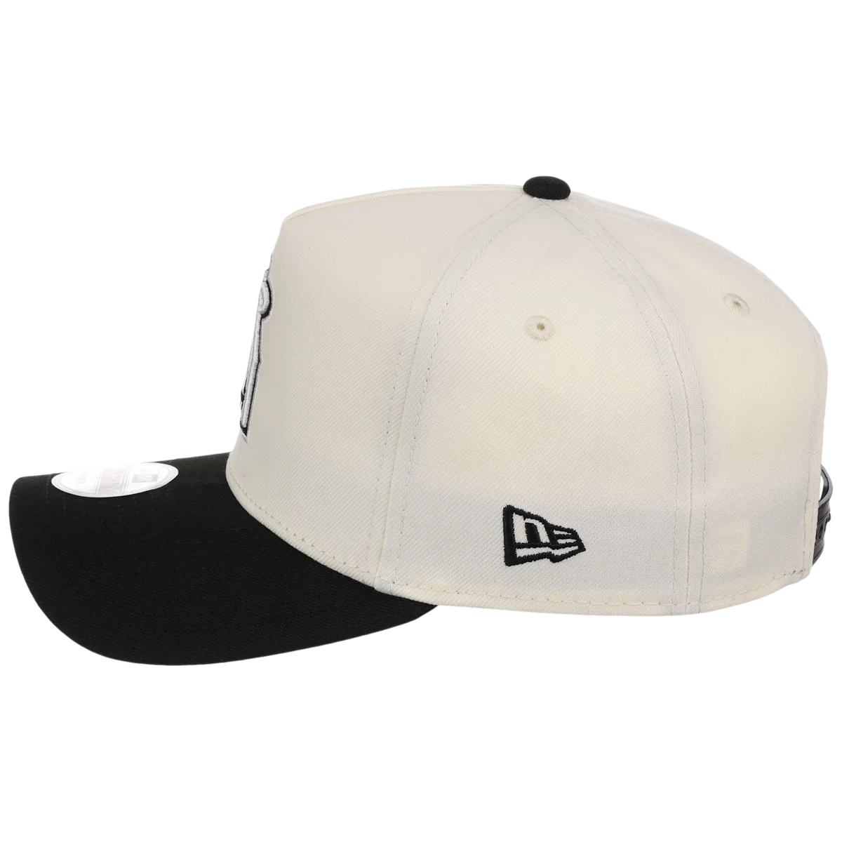 Los Angeles Angels Women's New Era 9FORTY Chrome x Black A-Frame detail view