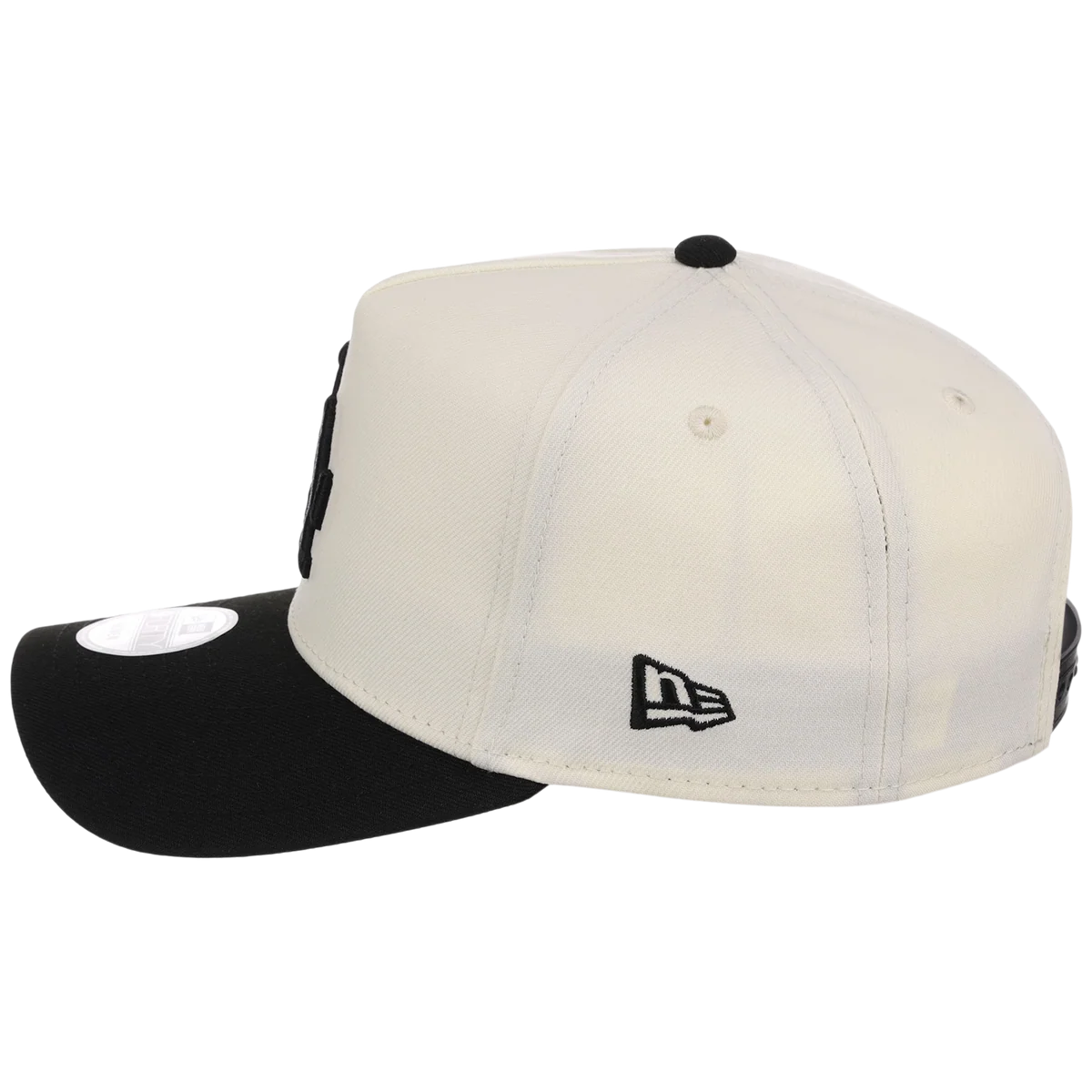 Los Angeles Dodgers Women's New Era 9FORTY Chrome x Black A-Frame detail view