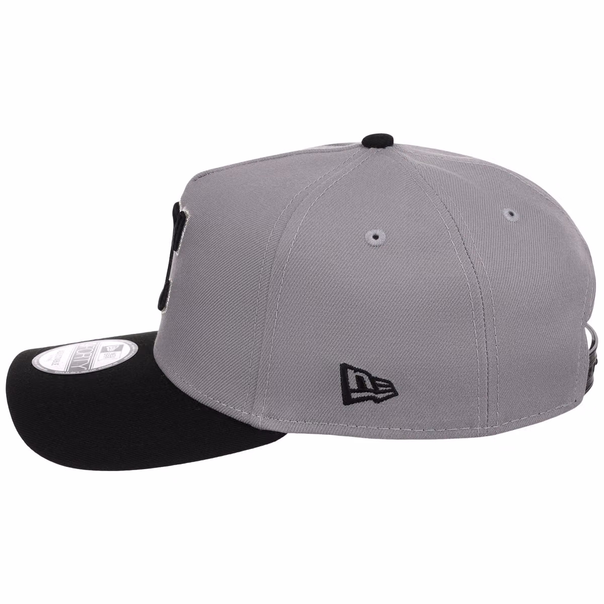Cleveland Indians MLB Gray x Black FASHION CORE New Era 9FORTY A-Frame detail view