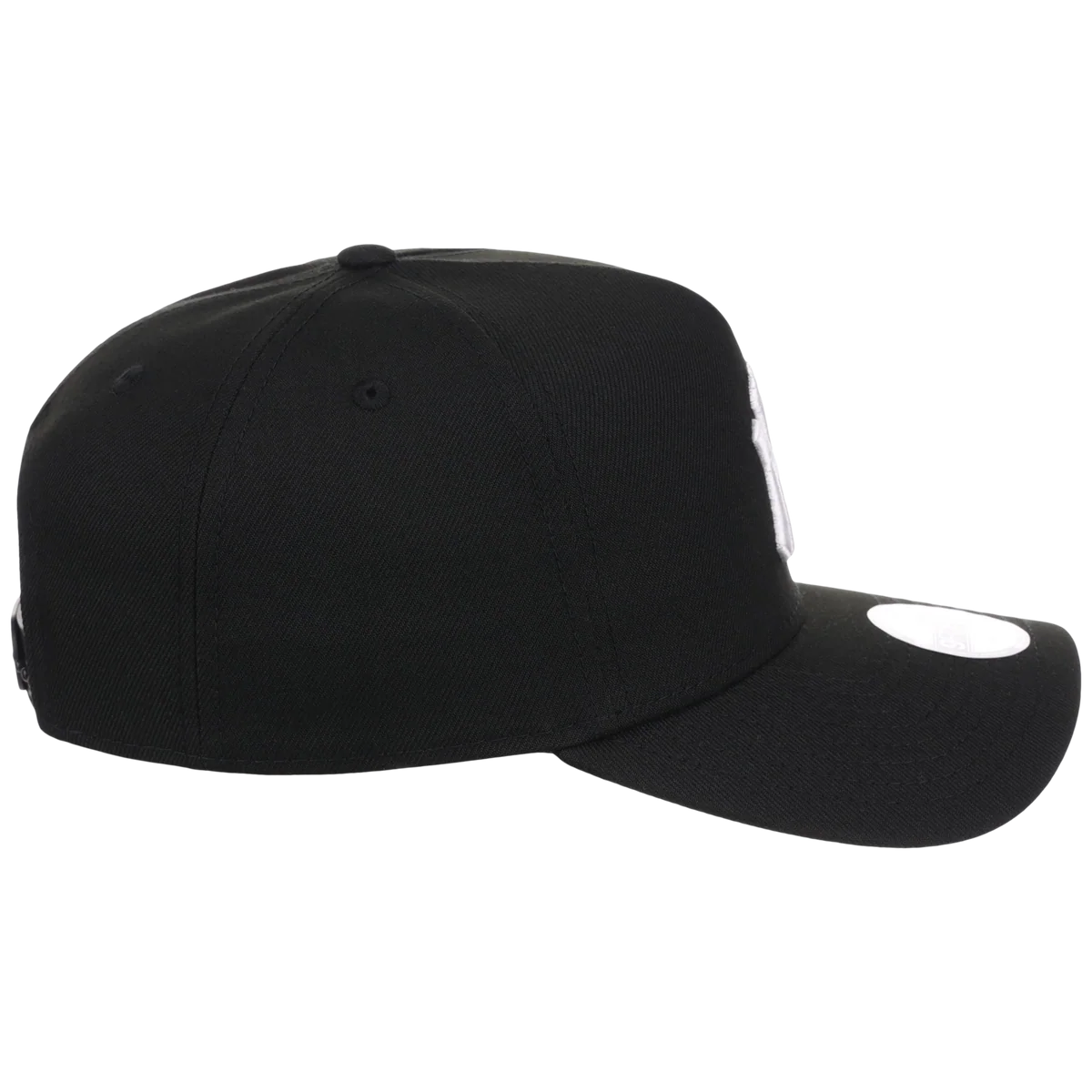 New York Yankees Women's New Era 9FORTY Black A-Frame detail view