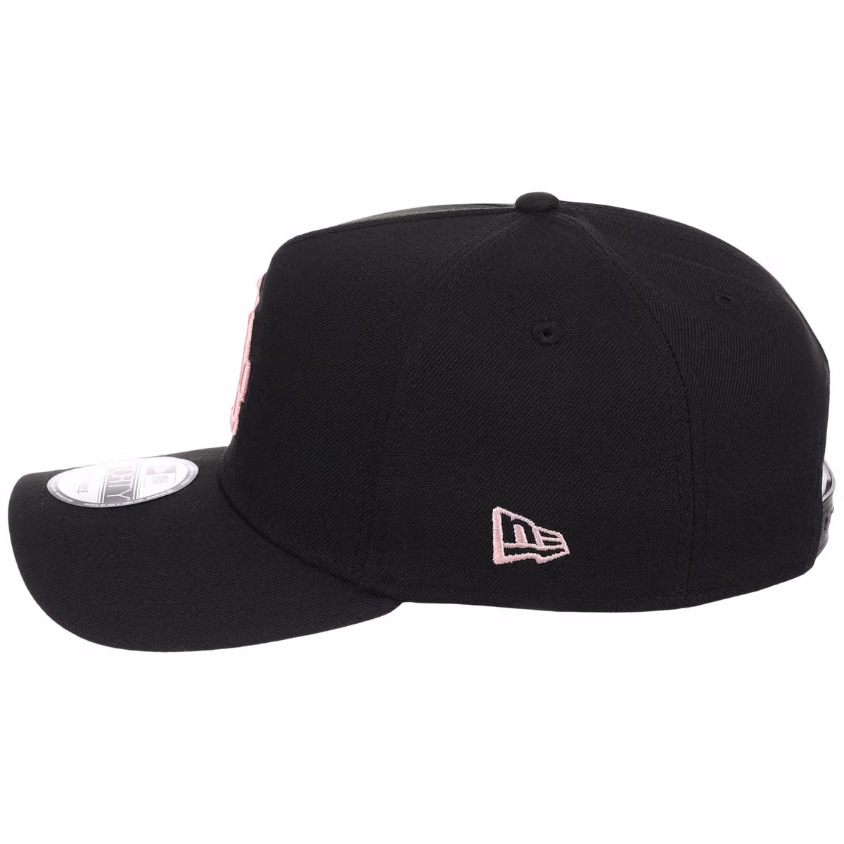 Los Angeles Dodgers MLB Black x Pink FASHION CORE New Era 9FORTY A-Frame detail view