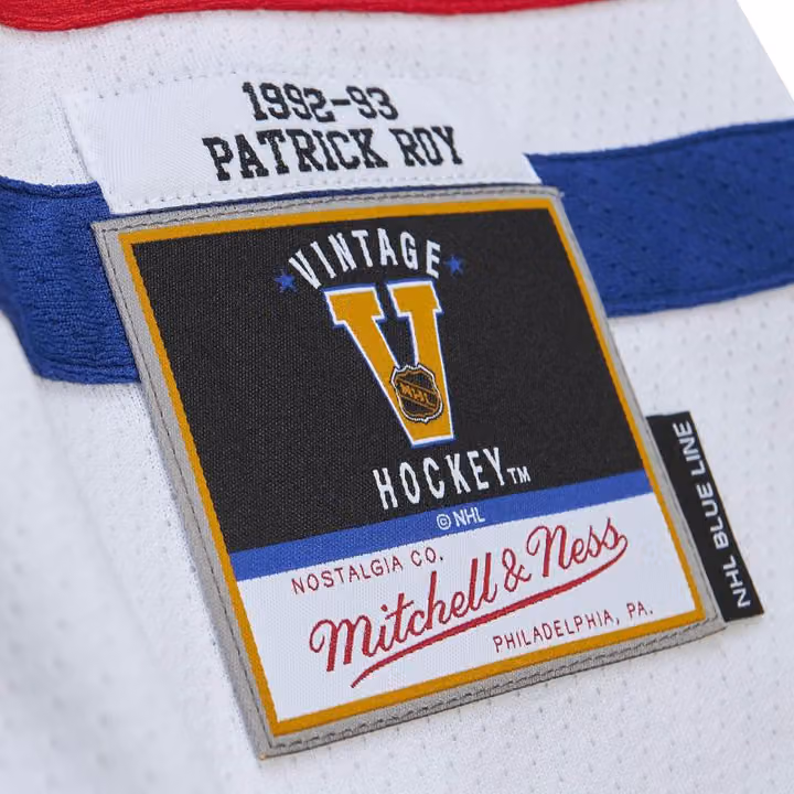 Patrick Roy #33 Montreal Canadiens 1992-93 Mitchell & Ness NHL Jersey view 3