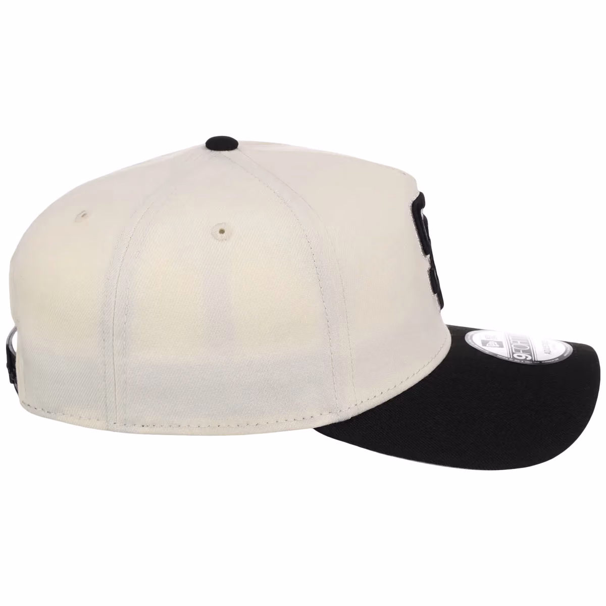 San Diego Padres MLB Chrome x Black FASHION CORE New Era 9FORTY A-Frame detail view