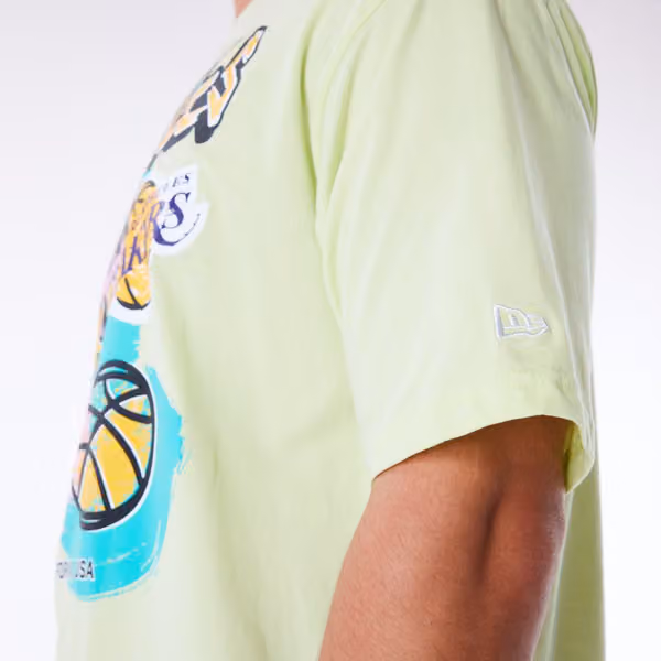 Los Angeles Lakers Retro New Era Oversized NBA T-Shirt Yellow view 3