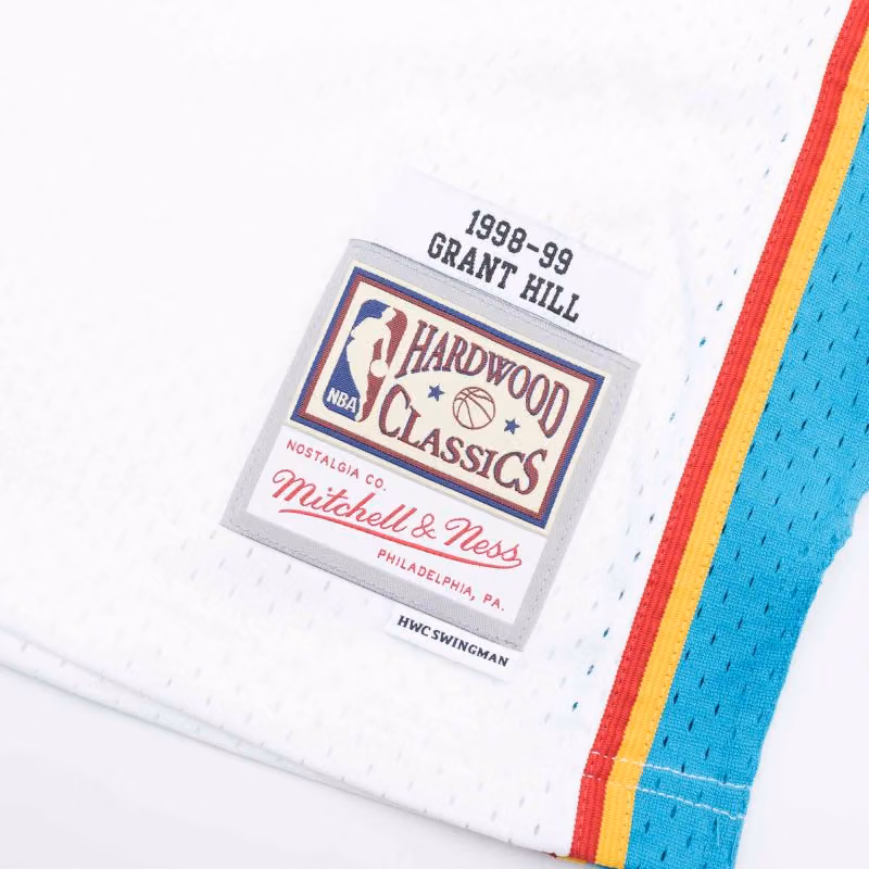 Grant Hill #33 Detroit Pistons 1998-99 Swingman NBA Jersey White view 3
