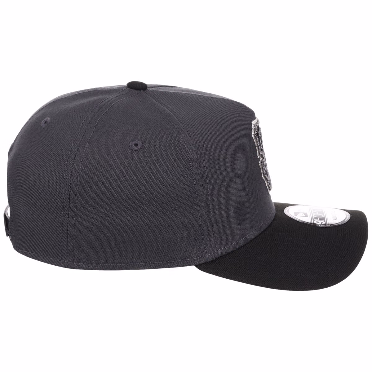 San Francisco Giants MLB Graphite x Black FASHION CORE New Era 9FORTY A-Frame detail view