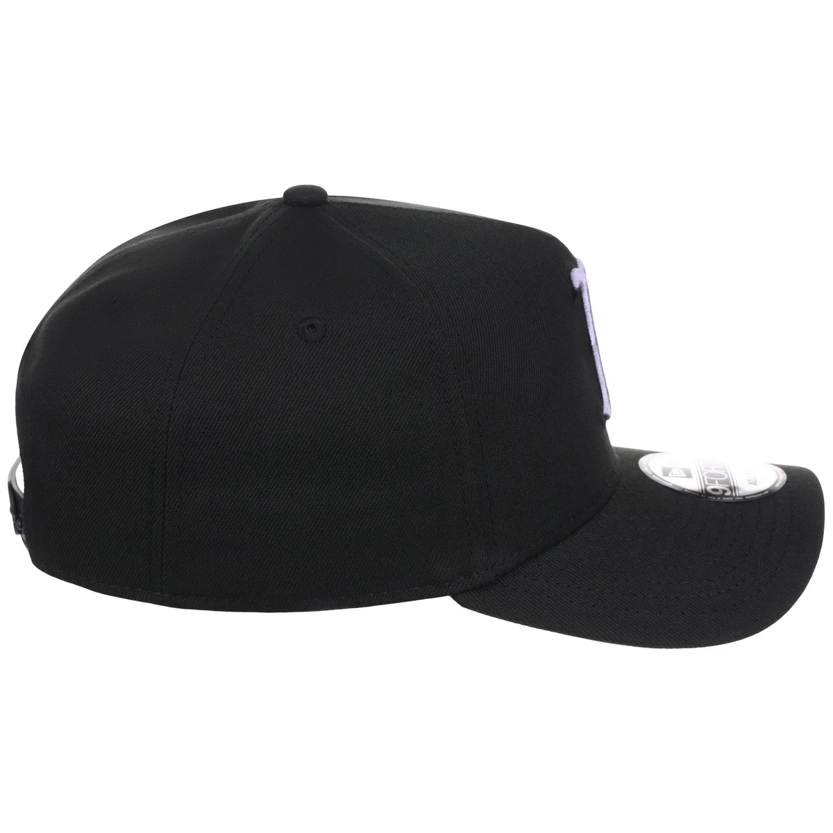 Boston Red Sox MLB Black x Lavender FASHION CORE New Era 9FORTY A-Frame detail view