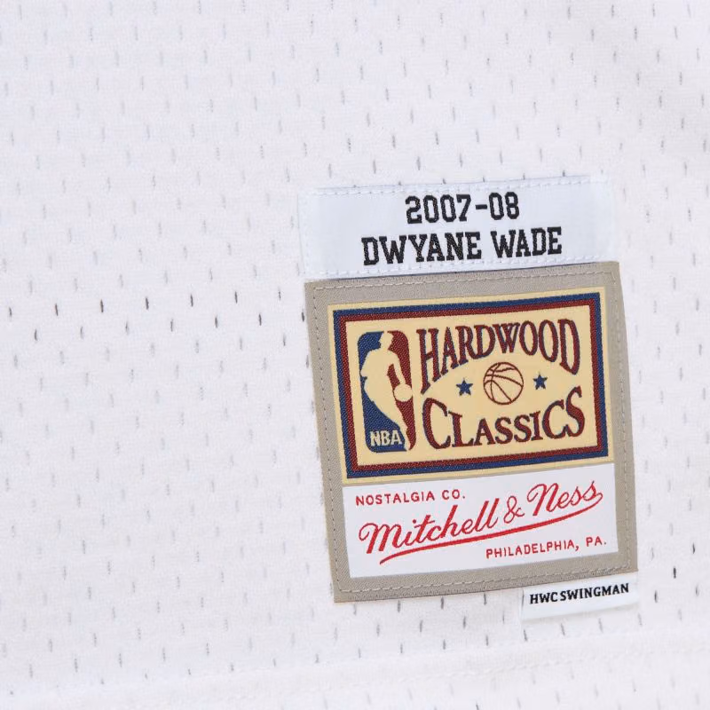 Dwyane Wade #3 Miami Heat 2007-08 Mitchell & Ness Swingman NBA Jersey White view 3