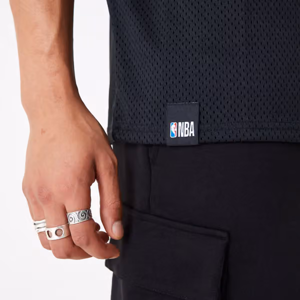 Milwaukee Bucks New Era Oversized NBA Mesh T-Shirt Black view 4