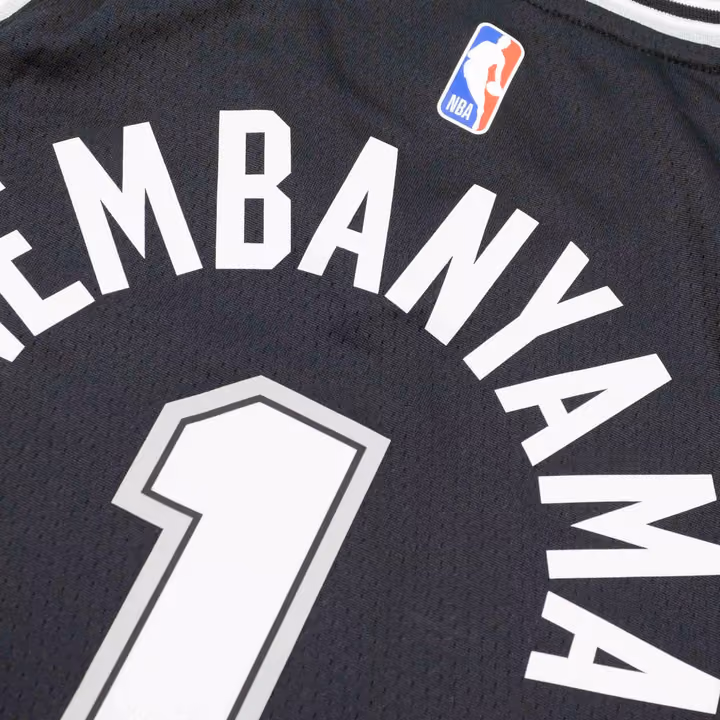 Victor Wembanyama #1 San Antonio Spurs Nike Swingman NBA Jersey Black (YOUTH) view 4