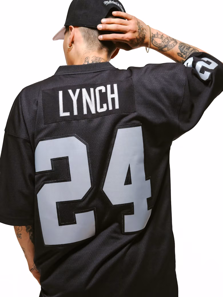 Marshawn Lynch #24 Oakland Raiders 2017 Legacy Throwback NFL Jersey Black view 5