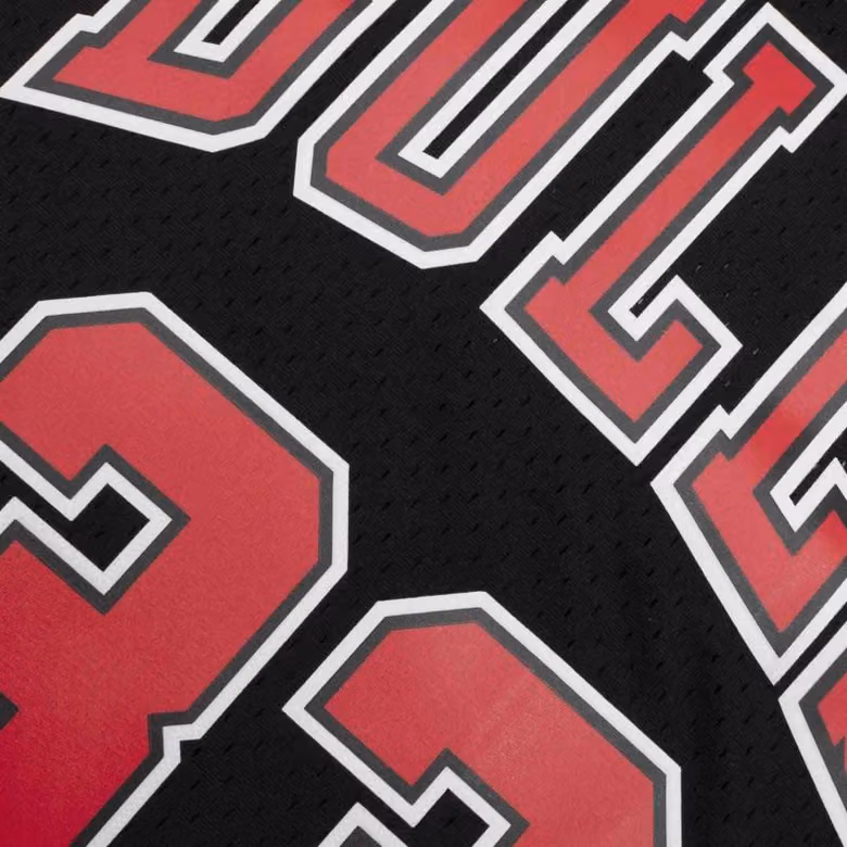 Scottie Pippen #33 Chicago Bulls 1997-98 Swingman NBA Jersey Black view 5