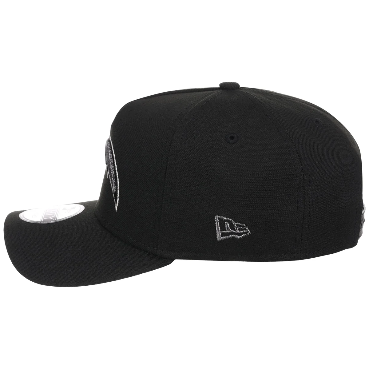 Los Angeles Chargers NFL Liquid Titanium New Era 9FORTY detail view