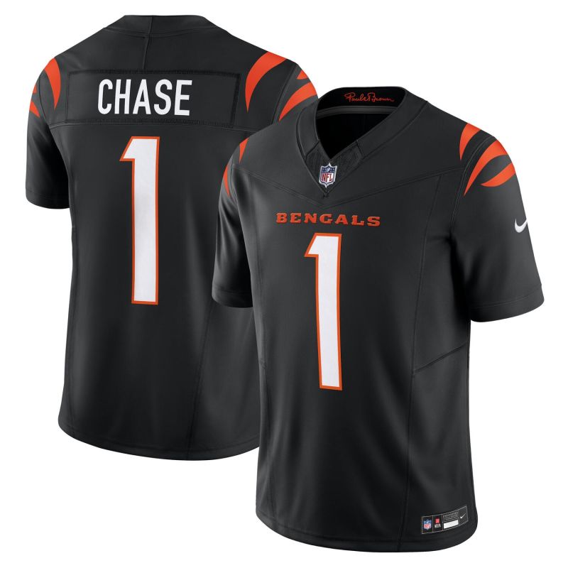 Ja’Marr Chase #1 Cincinnati Bengals Nike Vapor F.U.S.E. Limited NFL Jersey Black view 1