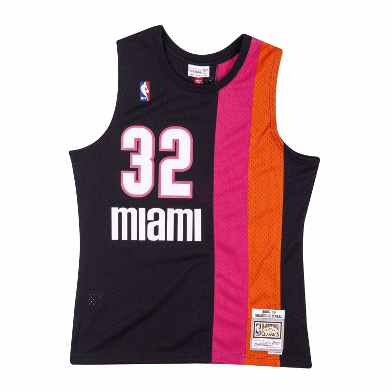 Shaq O'Neal #32 Miami Heat 2005-06 Mitchell & Ness Swingman NBA Jersey Alternate Black view 1