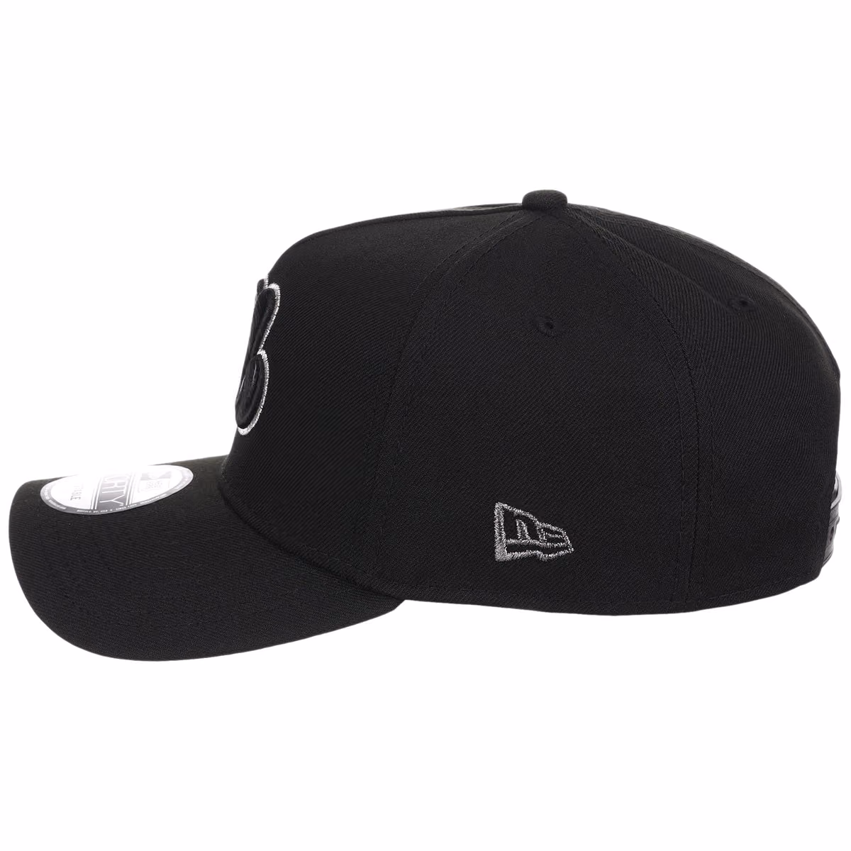Montreal Expos MLB Liquid Titanium New Era 9FORTY A-Frame detail view