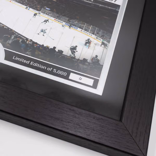 Los Angeles Kings 2-Time Stanley Cup Champions Bronze Coin Framed NHL Photo view 3