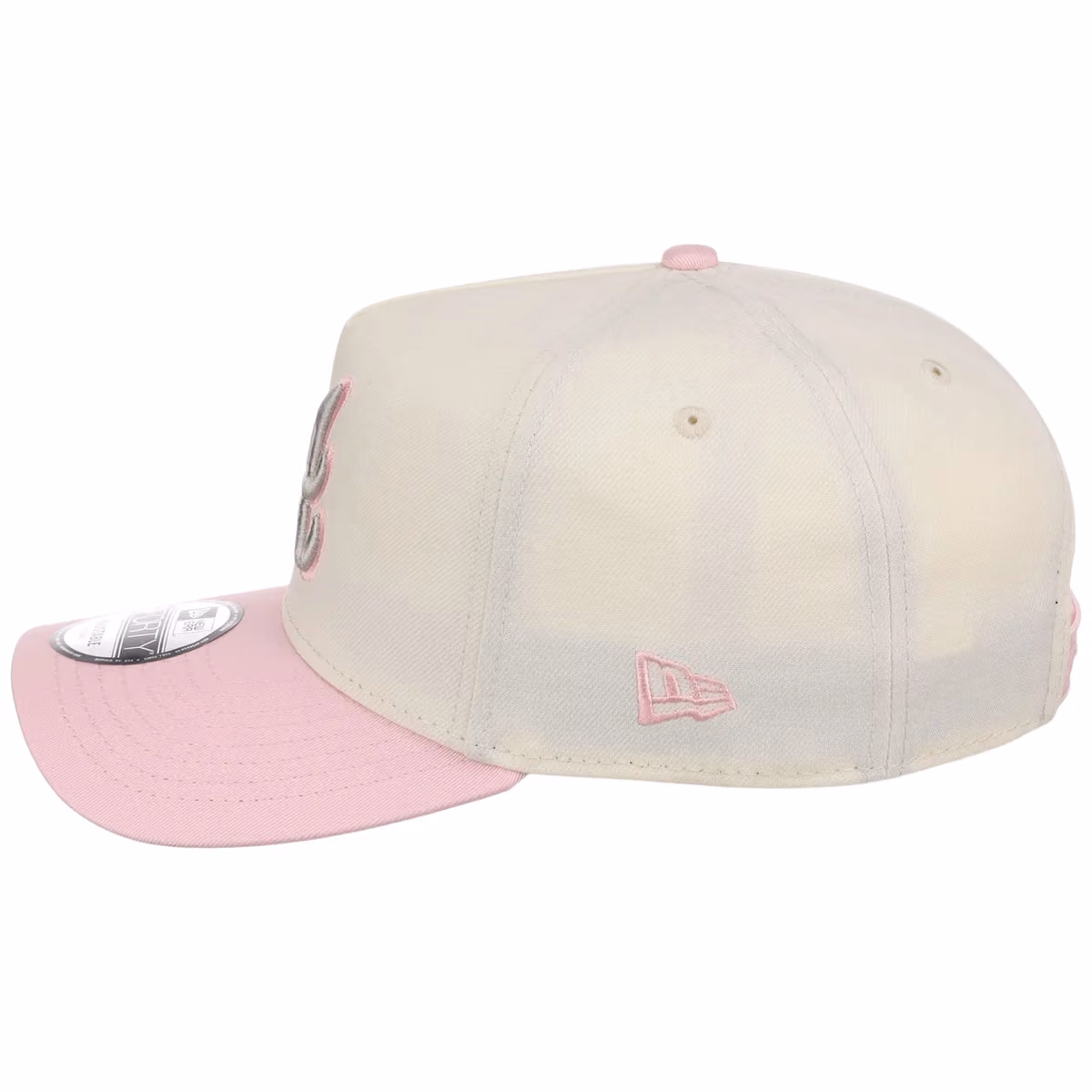 Atlanta Braves MLB Chrome x Pink FASHION CORE New Era 9FORTY A-Frame detail view